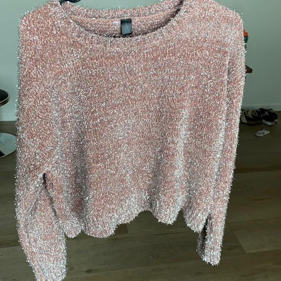 Women’s Large Love by Design Sweater - Picture 7 of 8